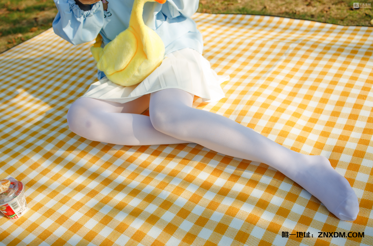 [森萝财团] JKFUN-031 默陌 踩物白丝50D-XDM