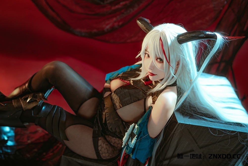 图片[3]-一眼沦陷的神仙Coser✨甜妹颜值+H杯身材太绝了！宫本桜(宫本樱樱酱) 写真最新合集[26套] 2025年更新中-XDM