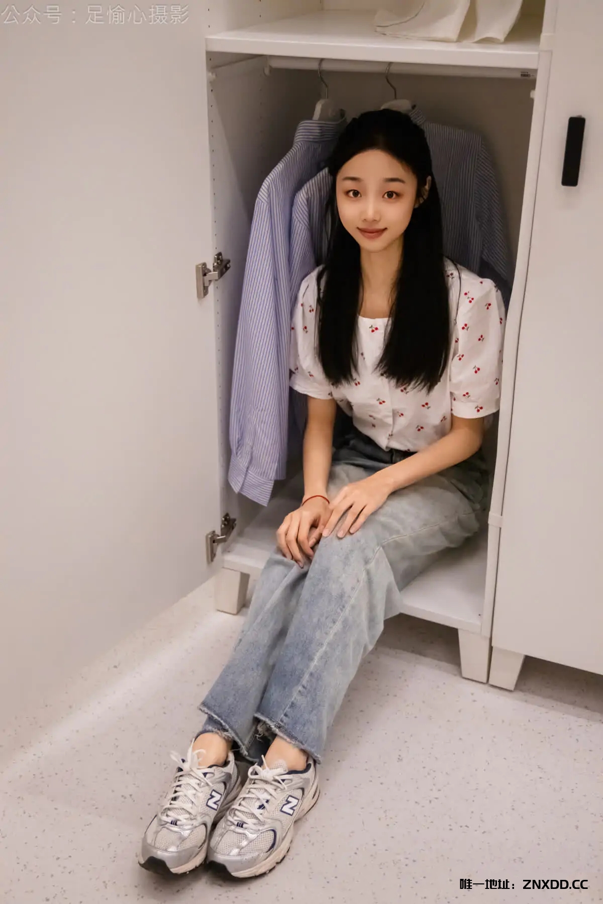 图片[13]-挖到宝了！👣这个足部写真太绝了，氛围感拉满！足愉心 – 少女美足美图视频12期[148G-2025.11]-XDM