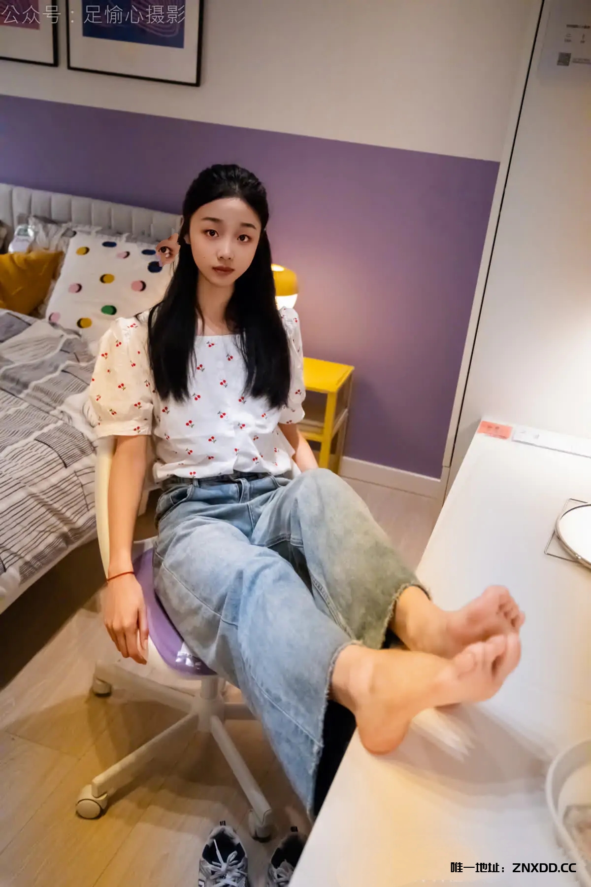 图片[12]-挖到宝了！👣这个足部写真太绝了，氛围感拉满！足愉心 – 少女美足美图视频12期[148G-2025.11]-XDM